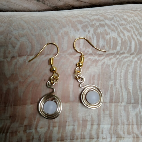 Boucles dorées blanches S