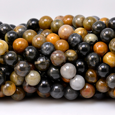 Perles de bois fossile
